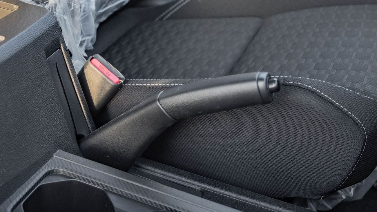 Mitsubishi L200 2025 Mitsubishi L200 GL 2.4L Mt Petrol w/ Screen