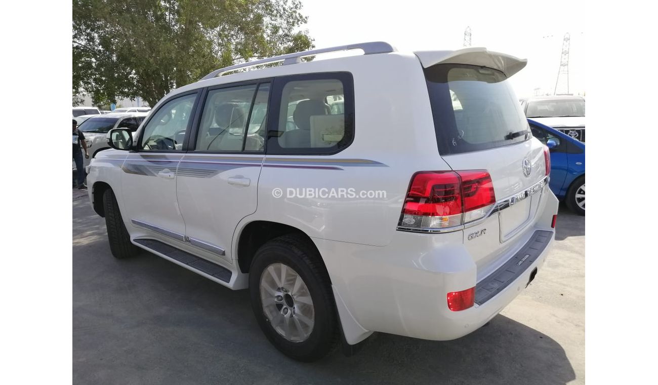 تويوتا لاند كروزر ديزل 8 سلندر جي اكس ار