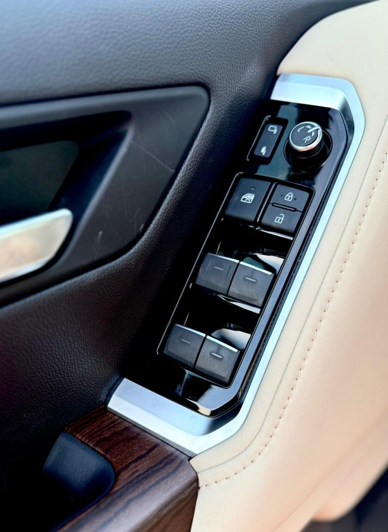 Toyota Land Cruiser GXR 3.5L TT