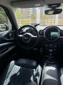 ميني وان كلوب مان