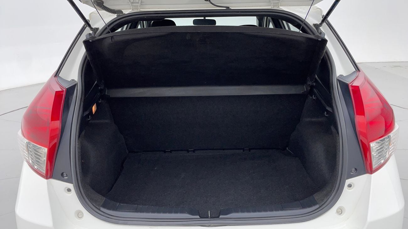 تويوتا يارس SE 1.3 | بدون دفعة مقدمة | اختبار قيادة مجاني للمنزل