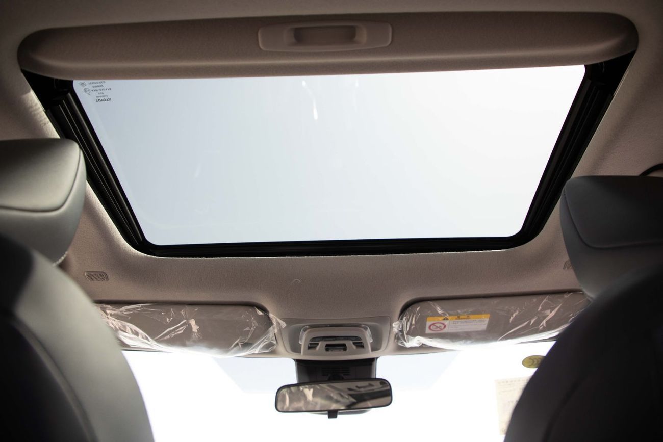 تويوتا كورولا 2025 Toyota Corolla Elite 1.8 - Hybrid - White Inside Black | Export Only