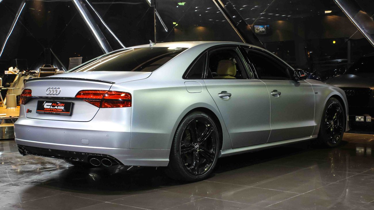 Audi S8