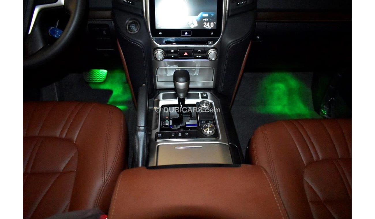 Toyota Land Cruiser 200 GXR 4.5L V8 DIESEL PLATINUM EDITION