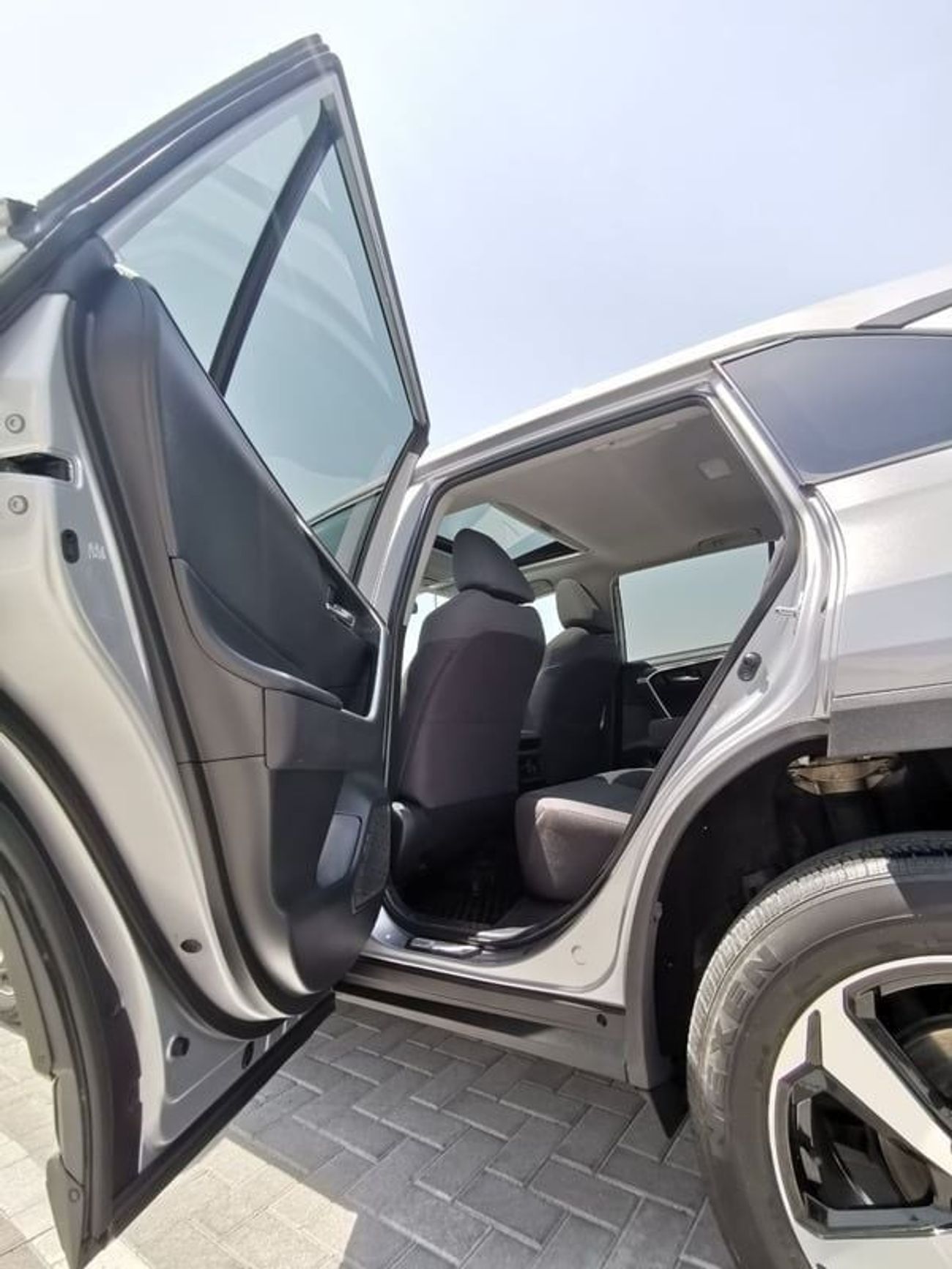 تويوتا راف ٤ TOYOTA RAV4 XLE -2022 - SILVER