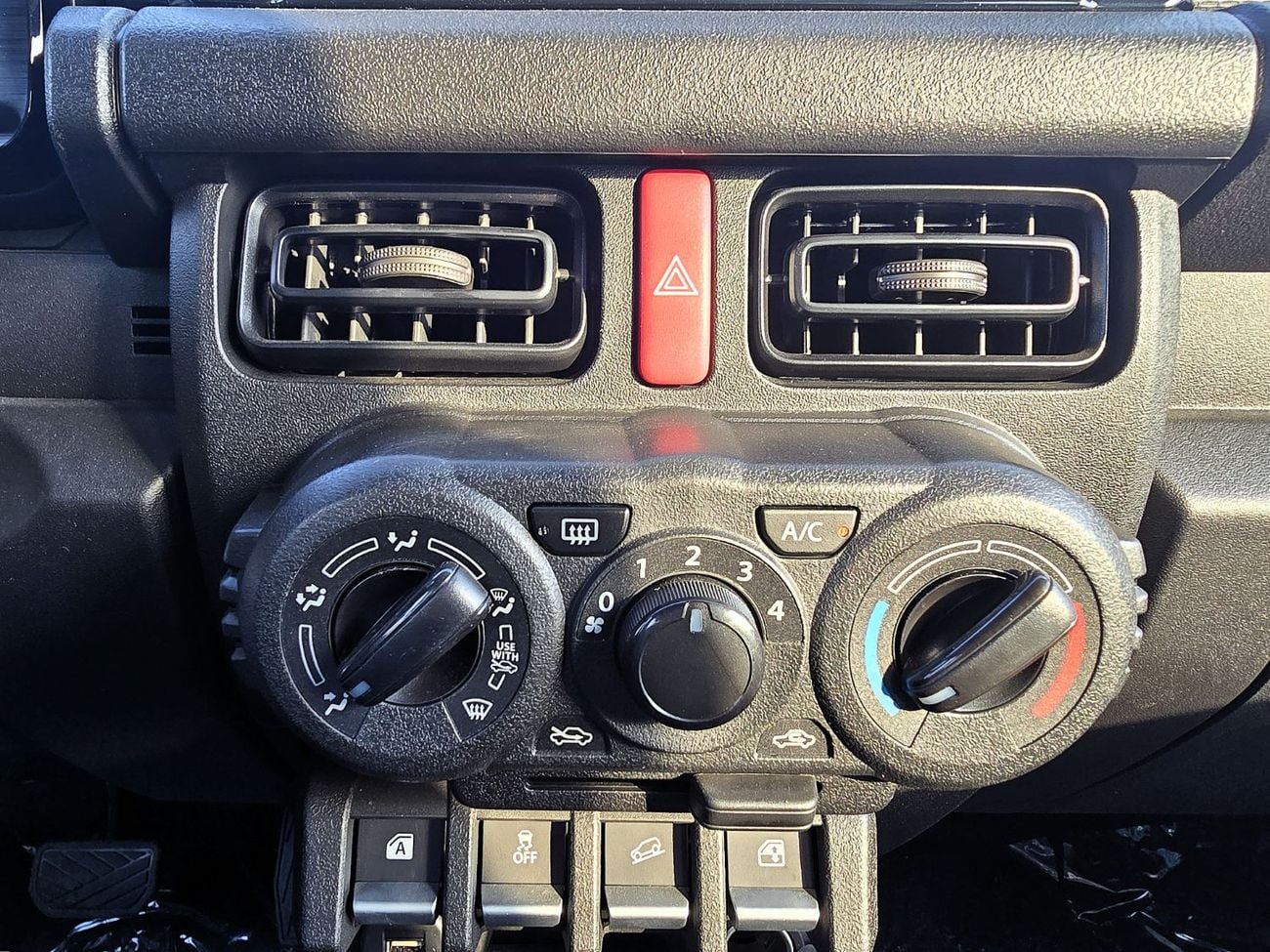 Suzuki Jimny Suzuki Jimny GL 1.5l AT SUV 4WD GCC 5Doors Black color 2026 Model