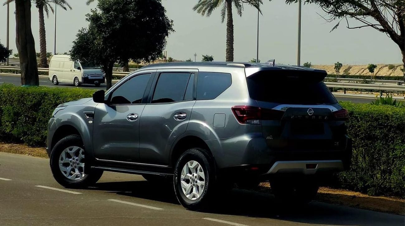نيسان إكستيرا SE 2.5L RWD