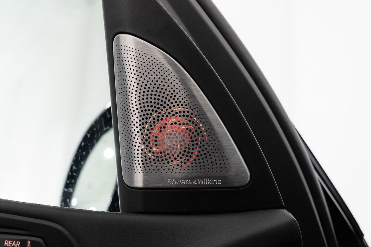 BMW X7 xDriveM60i (6 Seats)