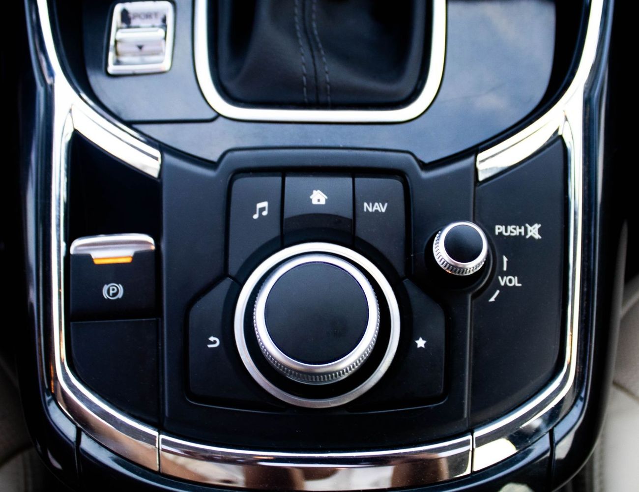 مازدا CX9 مازدا CX-9 GTX (TC) موديل 2019، سيارة دفع رباعي بخمسة أبواب، محرك بنزين 4 سلندر سعة 2.5 لتر، ناقل حر