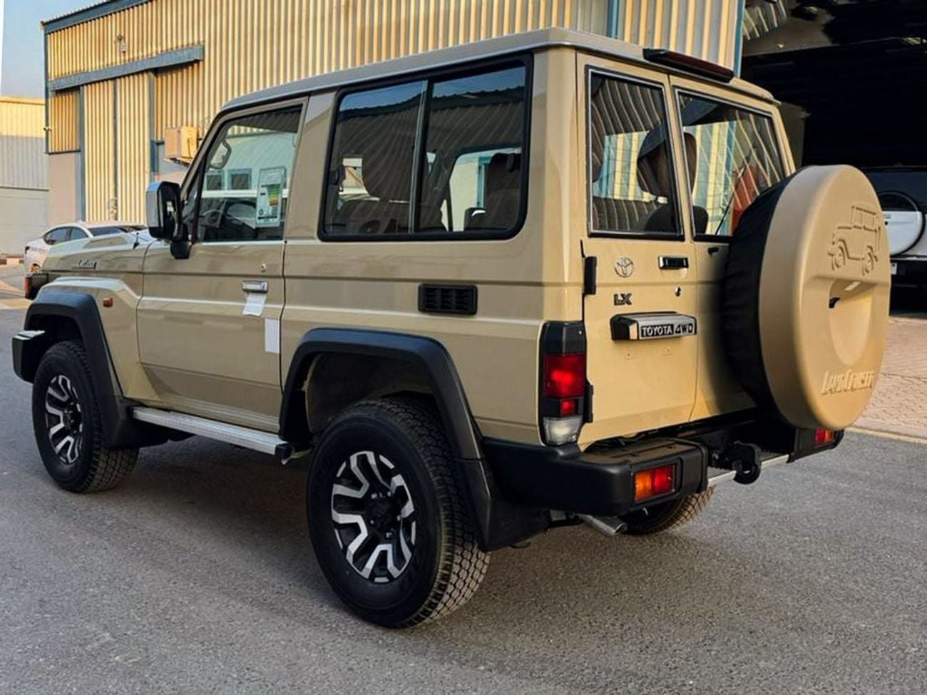 Toyota Land Cruiser S- DLX 71 LX 2.8 AUTO 4.0 AUTO (EXPORT ONLY) (RIGHT HAND DRIVE)
