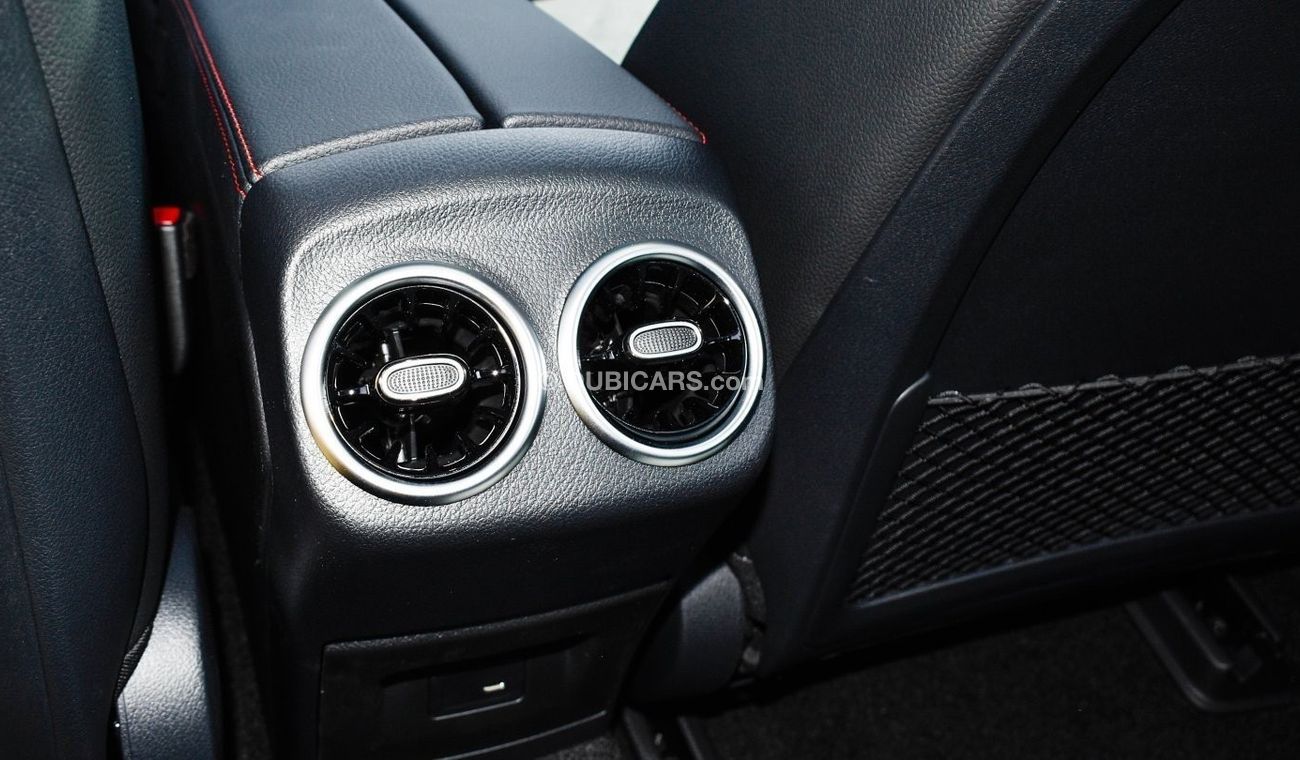 Mercedes-Benz CLA 200 MERCEDES BENZ CLA 200 AMG | 2023