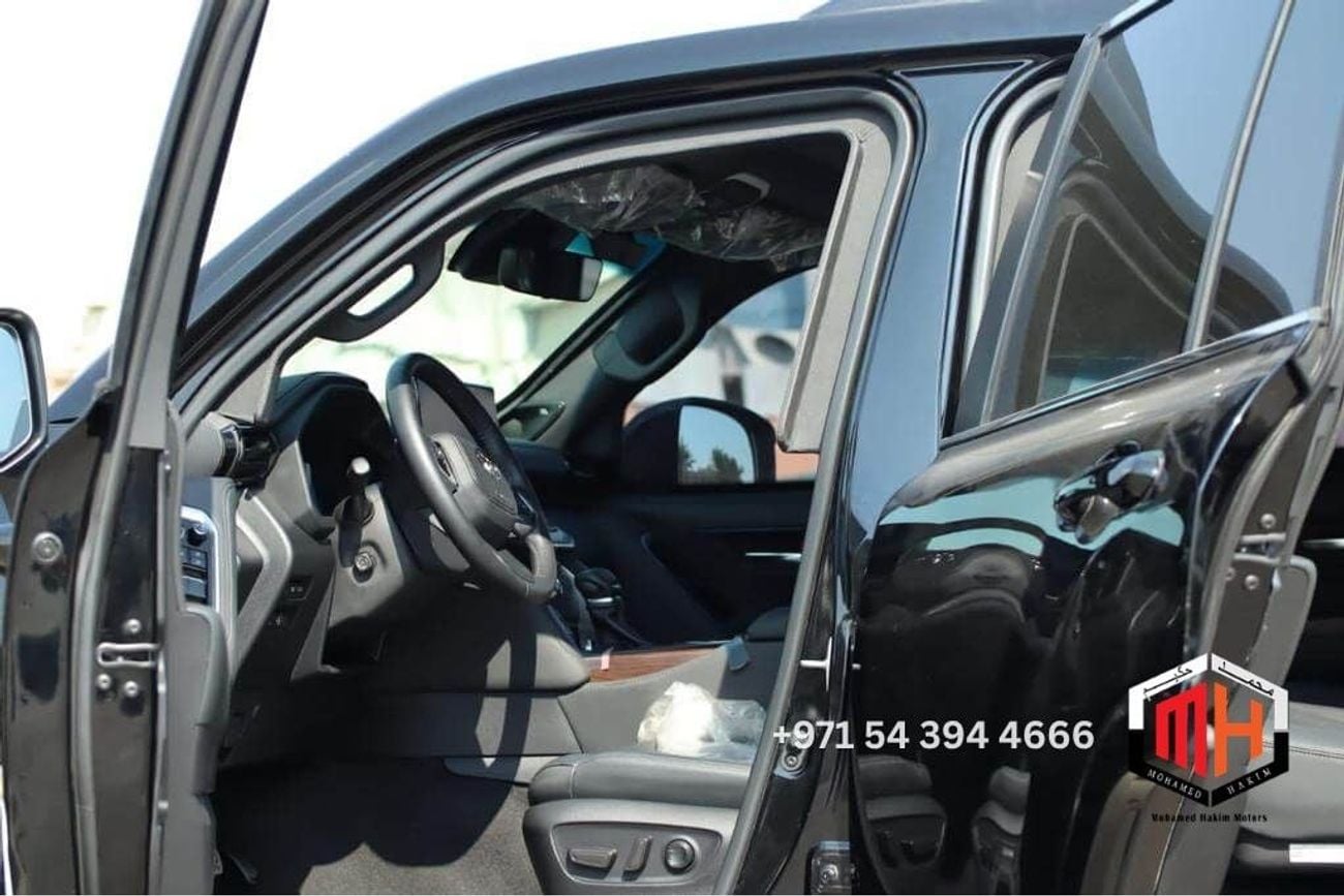 تويوتا لاند كروزر Toyota Land Cruiser LC300 VXR Armored 2026 – أسود | فل أوبشن | مدرعة