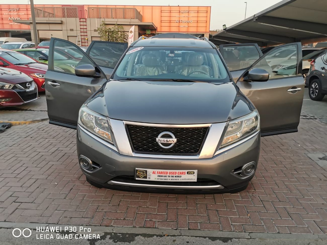 Nissan Pathfinder SE Top 3.5L in good condition inside & out