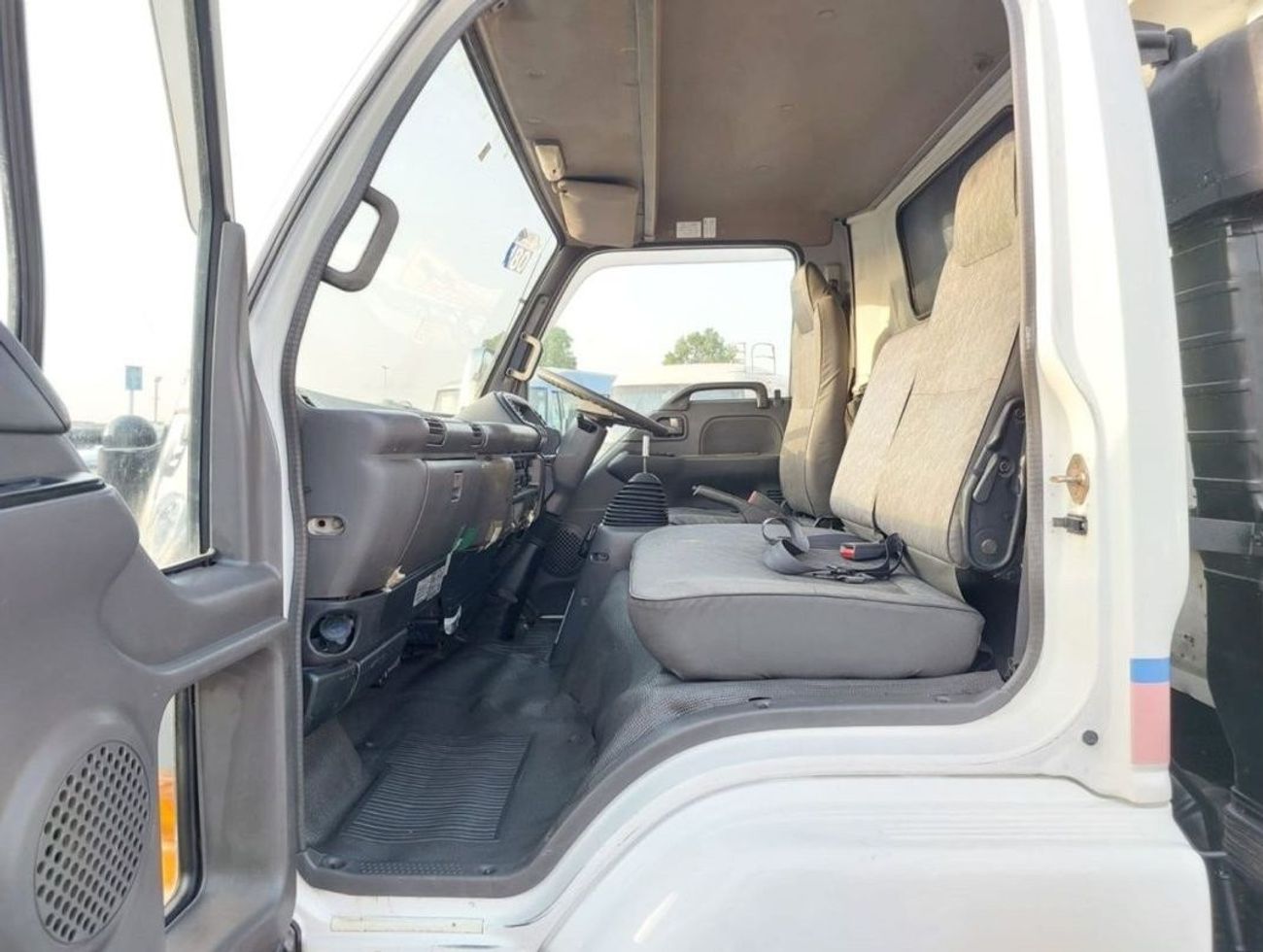 إيسوزو فوروارد ISUZU FORWARD JUSTON DUMPER RIGHT HAND DRIVE(PM00022)