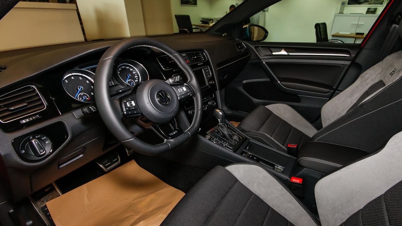 Volkswagen Golf R 4MOTION