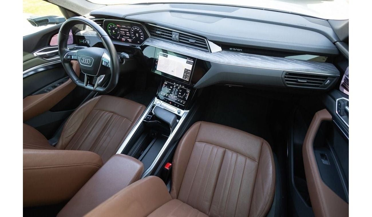 Audi etron 95 kWh Quattro Audi E-Tron 55Quattro S-line Sportback 2020 GCC under Agency Warranty with Flexible D