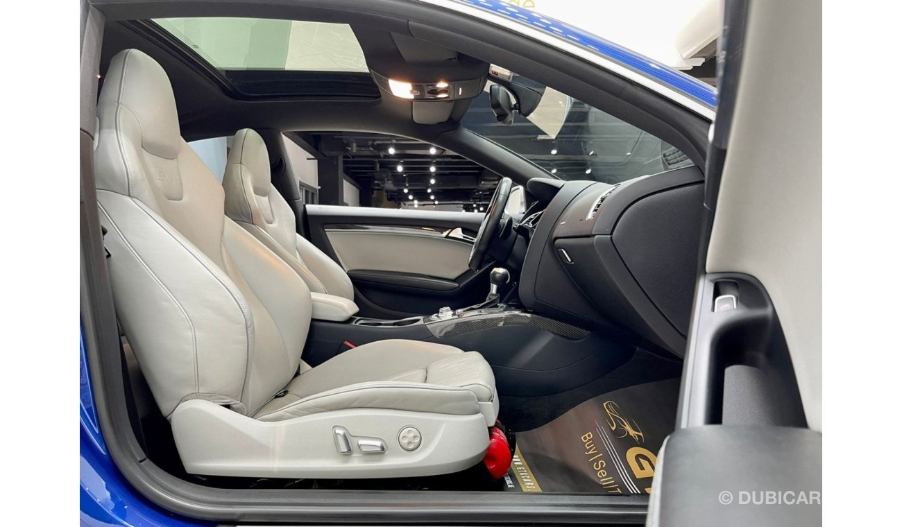 أودي RS5 2015 Audi RS5 Quattro- Full Service History- Warranty- GCC