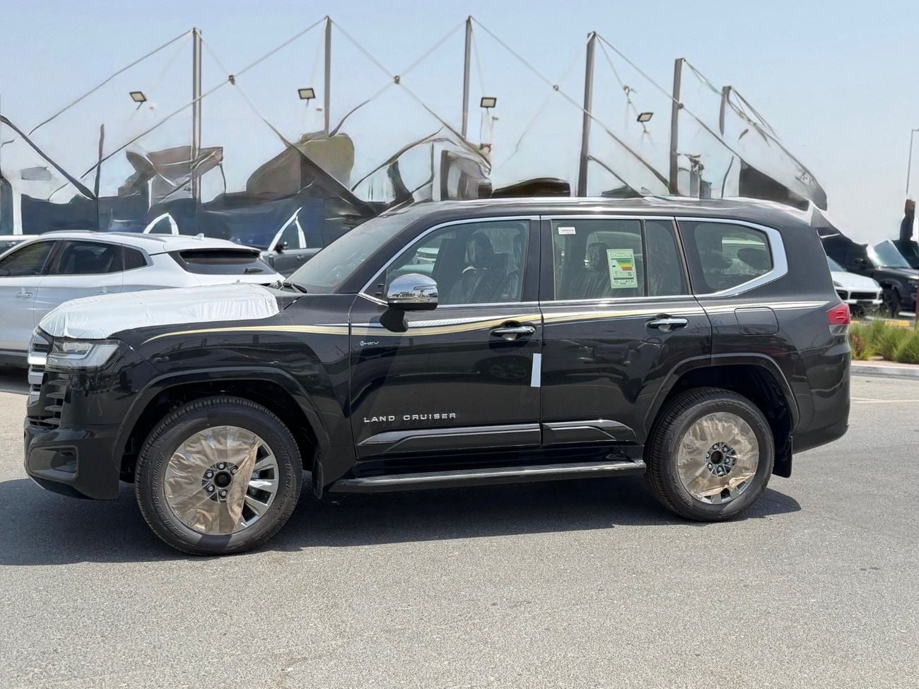 Toyota Land Cruiser VXR LC300 3.5 HYBRID GCC OMANI 2026