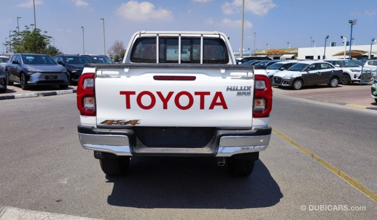 Toyota Hilux T- Hilux 2.7L Petrol 4x4 2023, white (Export only)