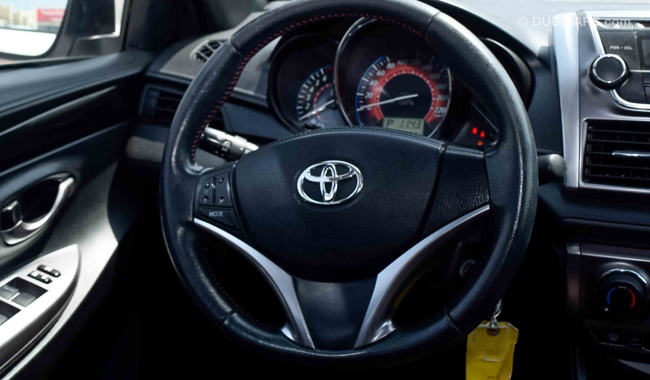 Toyota Yaris SE 1.5 2015 Ref #453