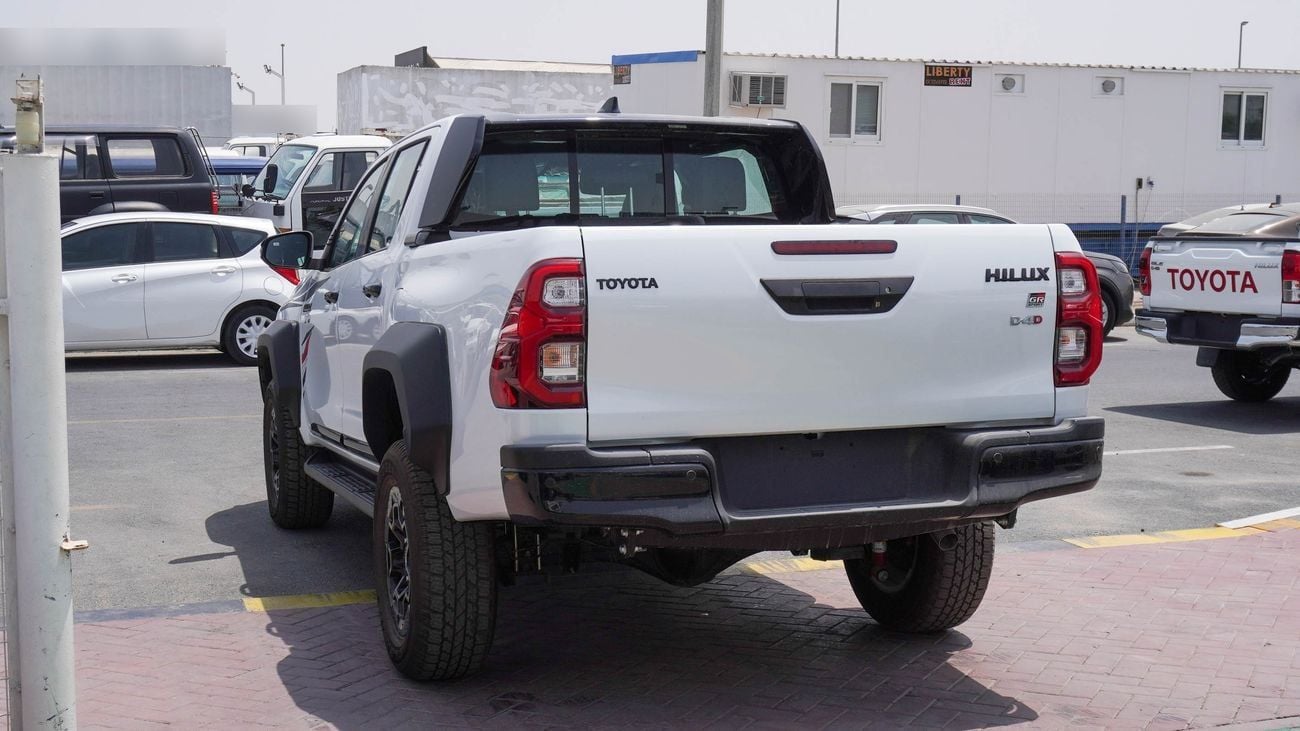تويوتا هيلوكس GR SPORT 2.8L DIESEL