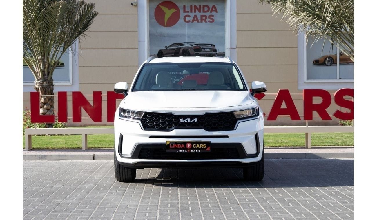 Kia Sorento Base 2.4L FWD Kia Sorento 2023 GCC under Agency Warranty with Flexible Down-Payment.