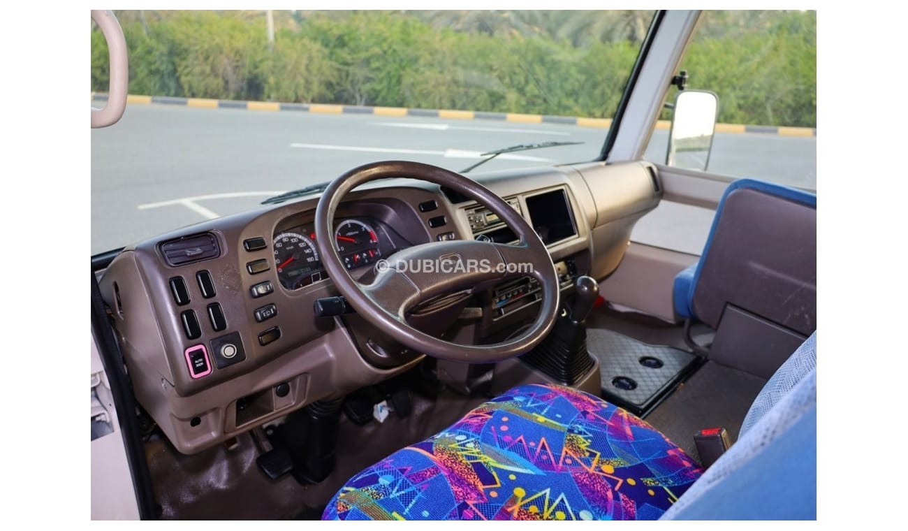 Mitsubishi Rosa 2016 ROSA BUS DIESEL M/T | 34 SEATS - LOW MILEAGE - GCC SPECS - EXCELLENT CONDITION
