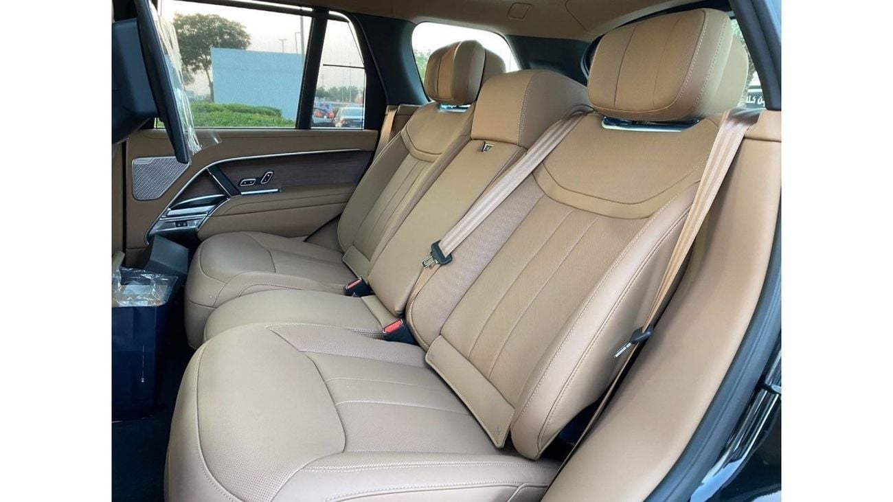 Land Rover Range Rover GCC SPEC UNDER WARRANTY AND SERVICE