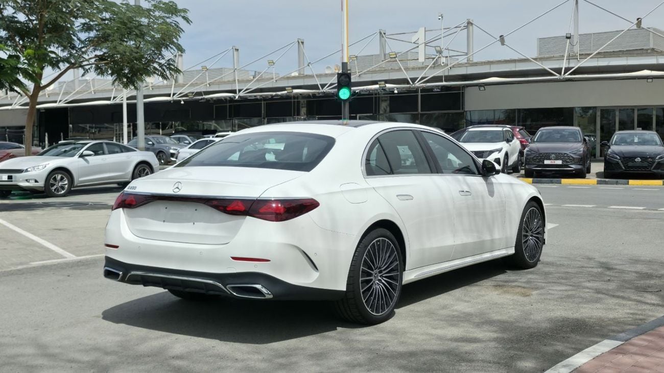 مرسيدس بنز E200 MERCEDES BENZ E200 | MID OPTION | OKM | 2024 | GCC