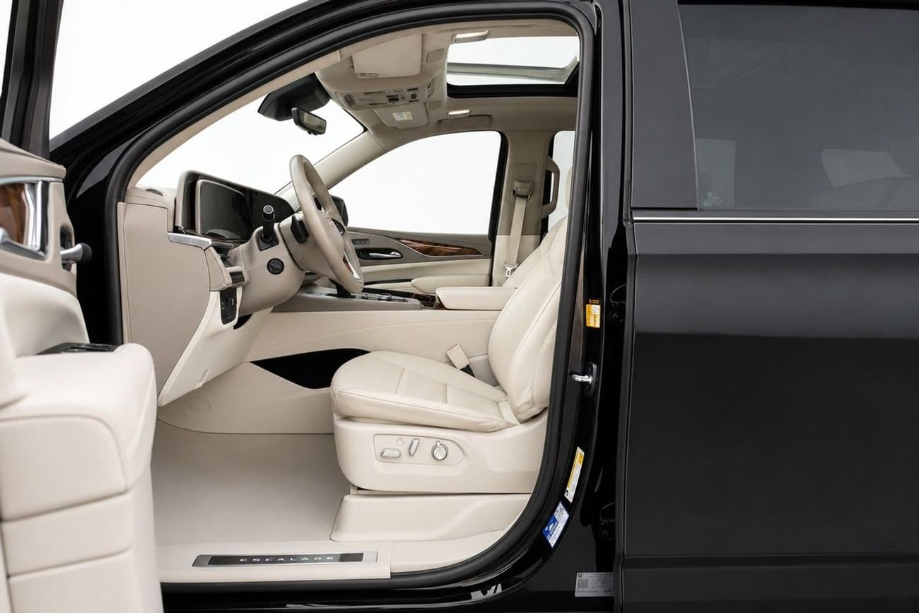 كاديلاك إسكالاد SPORT l GCC Specs | 2 Keys | AED 6,267 / Monthly