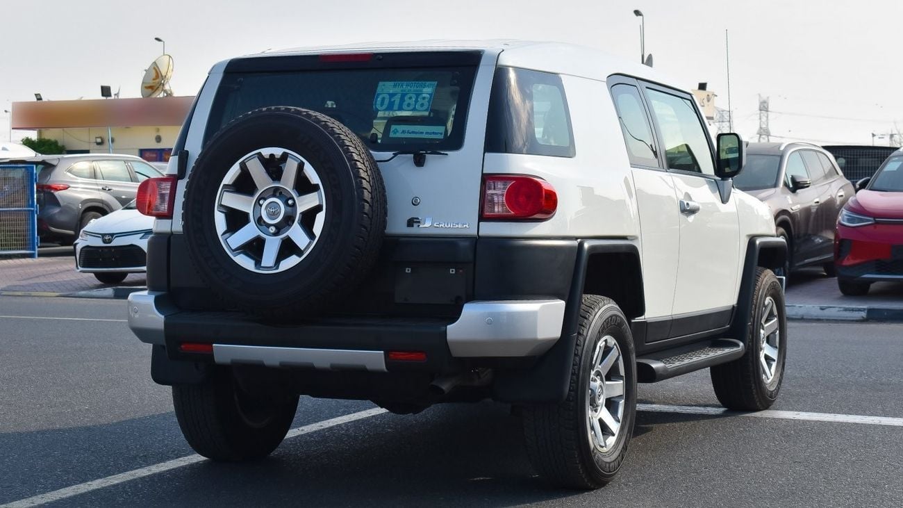 Toyota FJ Cruiser 4.0L  Full Option