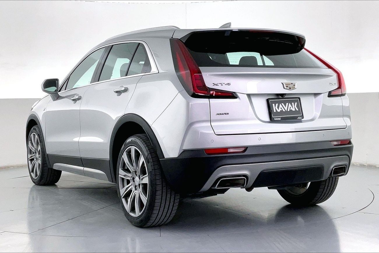 كاديلاك XT4 Premium Luxury | سنة ضمان مجانية | نسبة التمويل 1.99% | سياسة الإعادة بعد 7 أيام