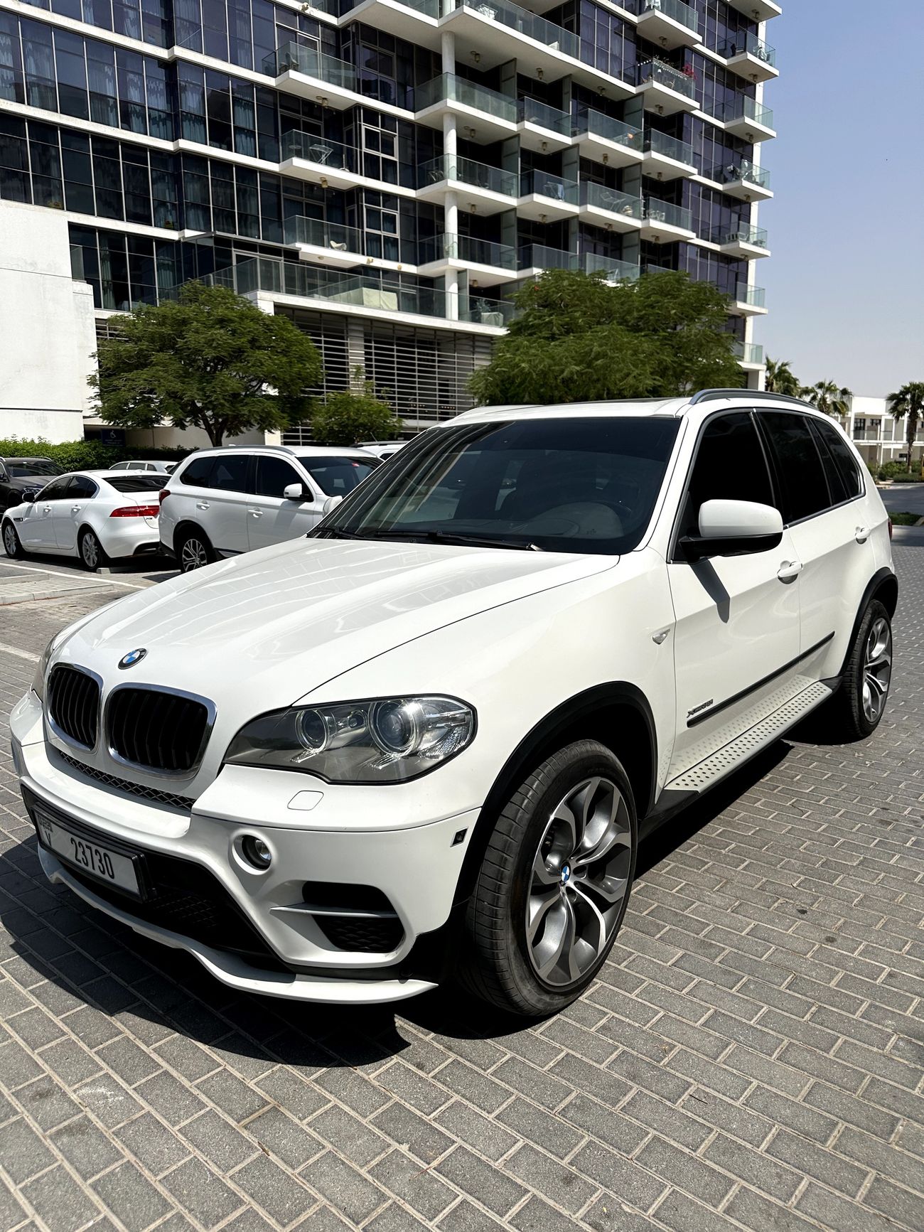 بي أم دبليو X5 xDrive 35i 3.0L (7 Seater)