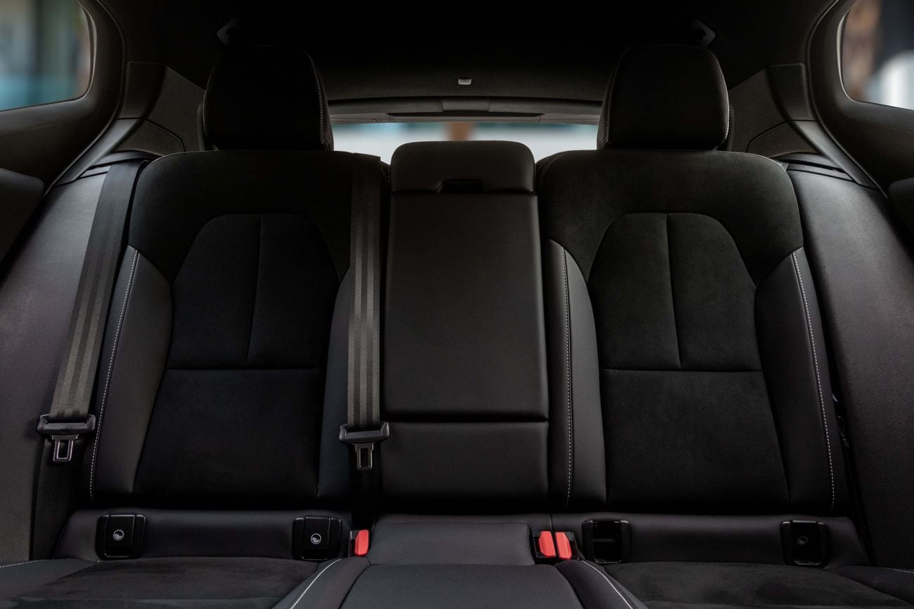 فولفو XC 40 CORE XC40 Core | 2,253 P.M | 0% Downpayment | VOLVO WARRANTY!