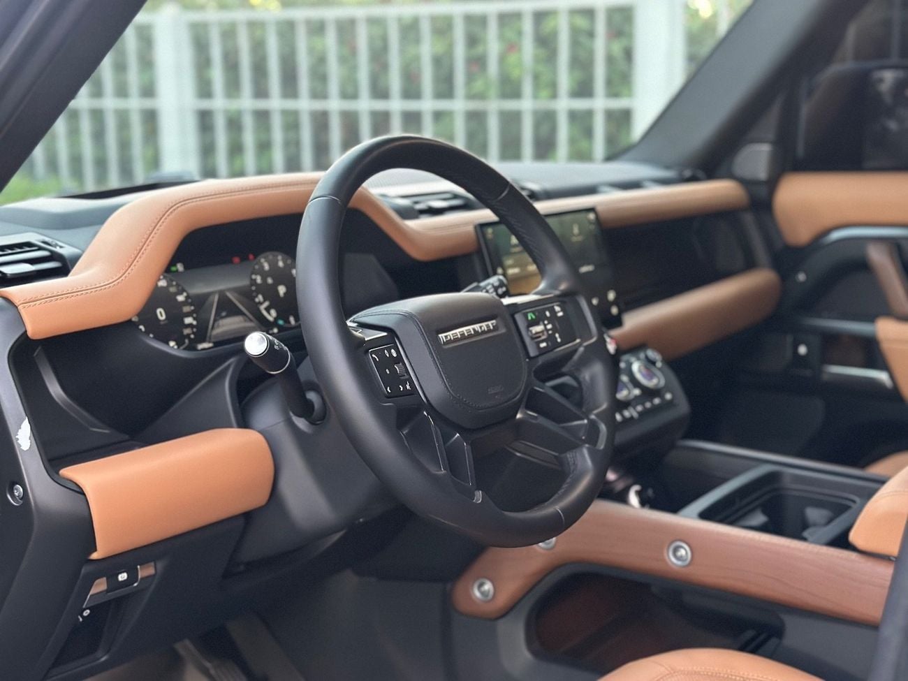 لاند روفر ديفندر P400 110 HSE 3.0L (5 Seater)