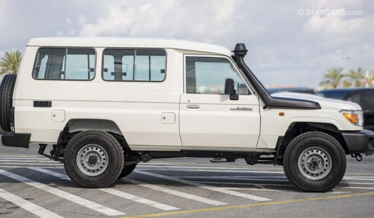 تويوتا لاند كروزر LAND CRUISER HARDTOP 3DOOR 4.5L V8