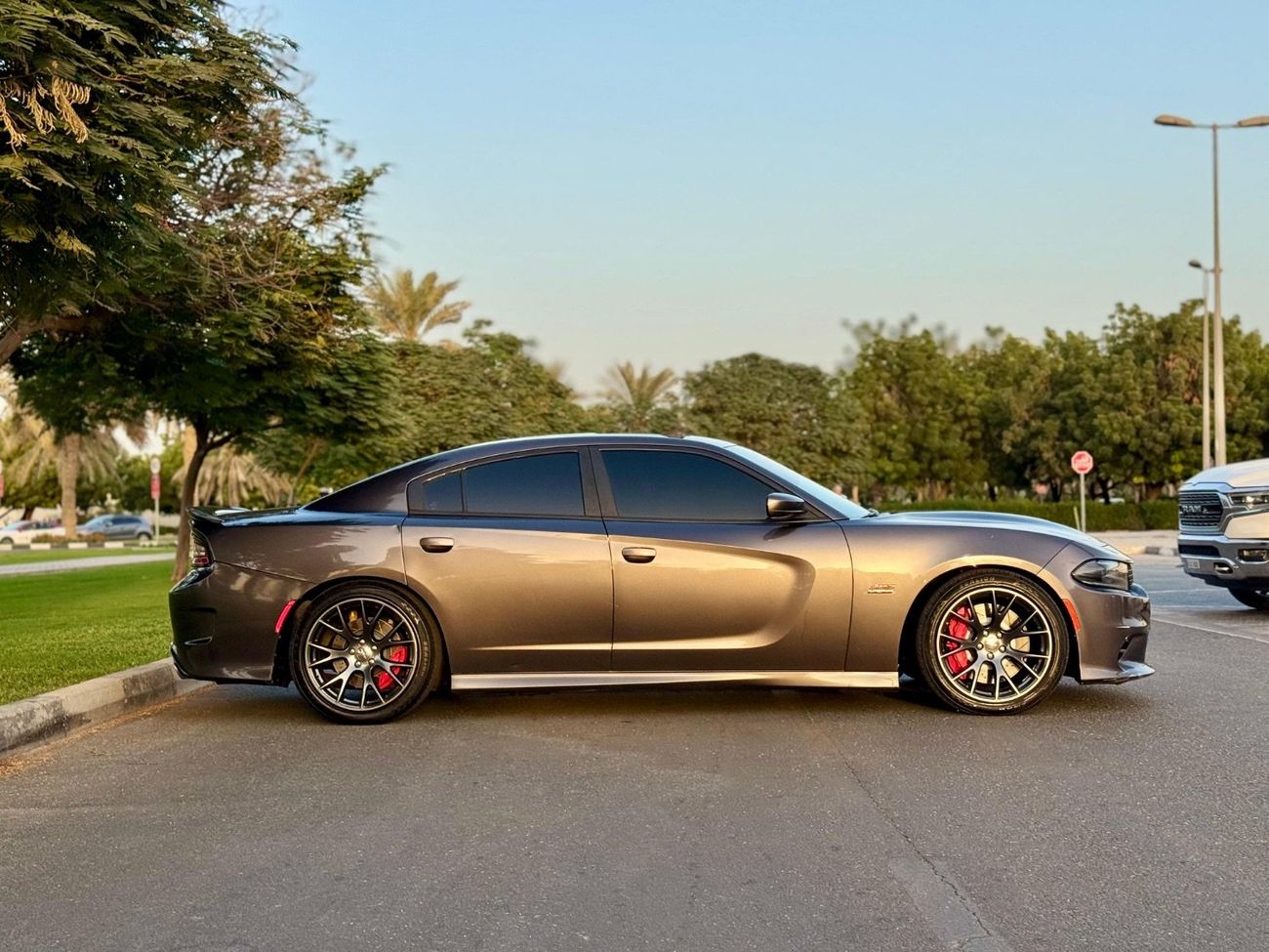 Dodge Charger SRT8 Highline 6.4L