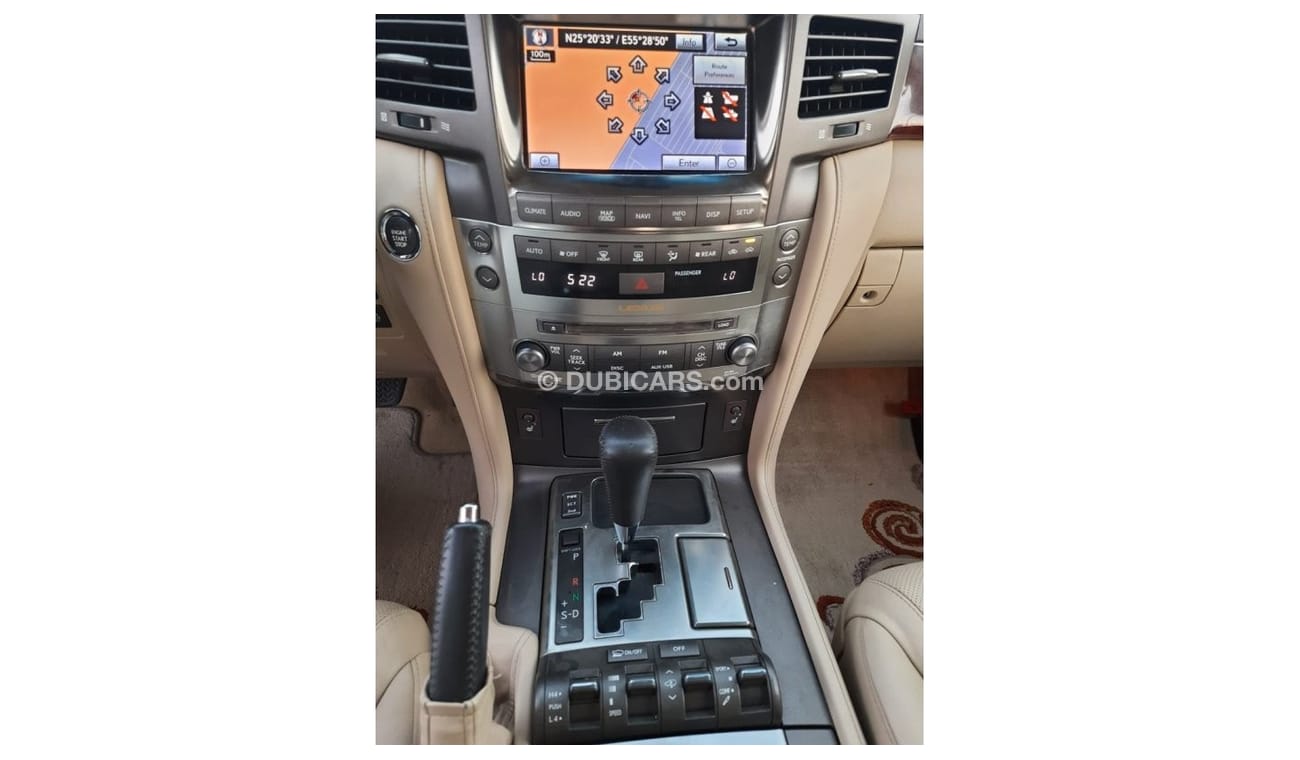 Lexus LX 570 Lexus LX 570 2011 G CC original pant