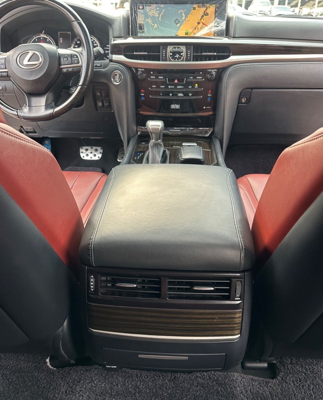 Lexus LX570 SIGNATURE
