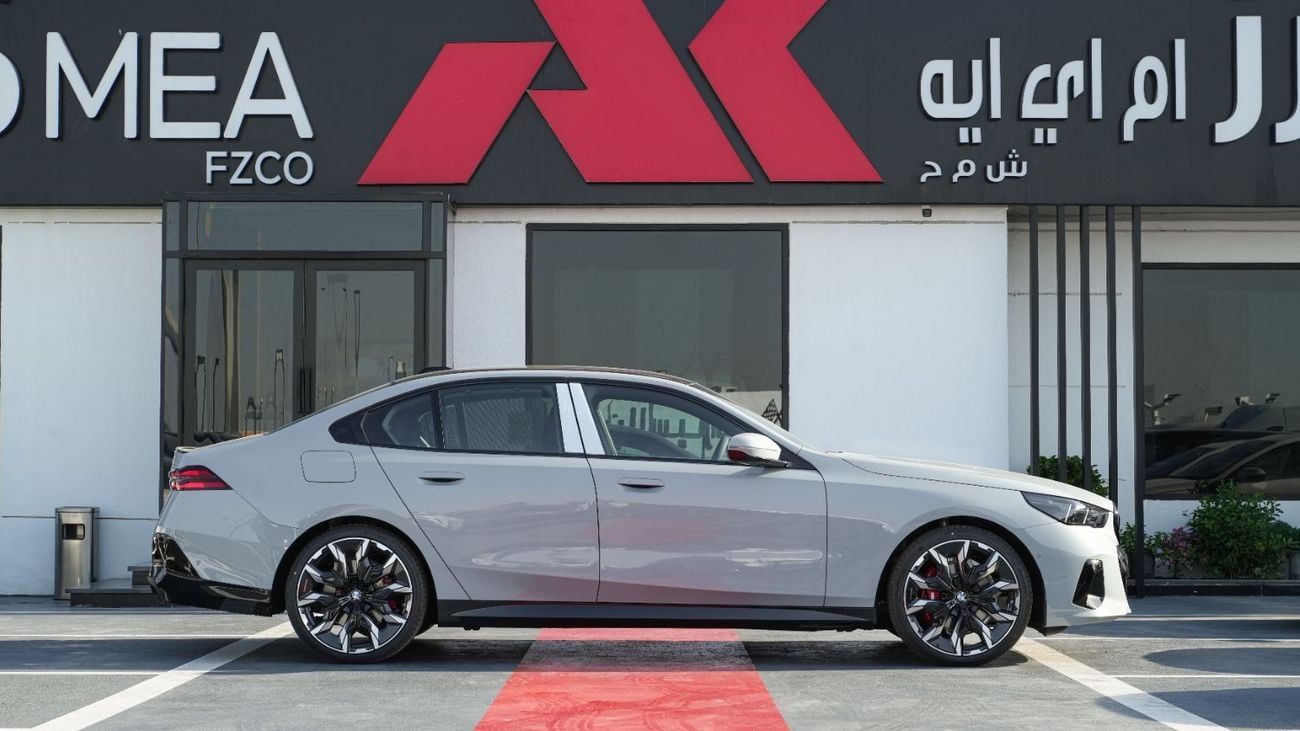بي أم دبليو 530i 530i M-SPORT+ BROOKLYN GRAY METALLIC 2026MY EXPORT PRICE