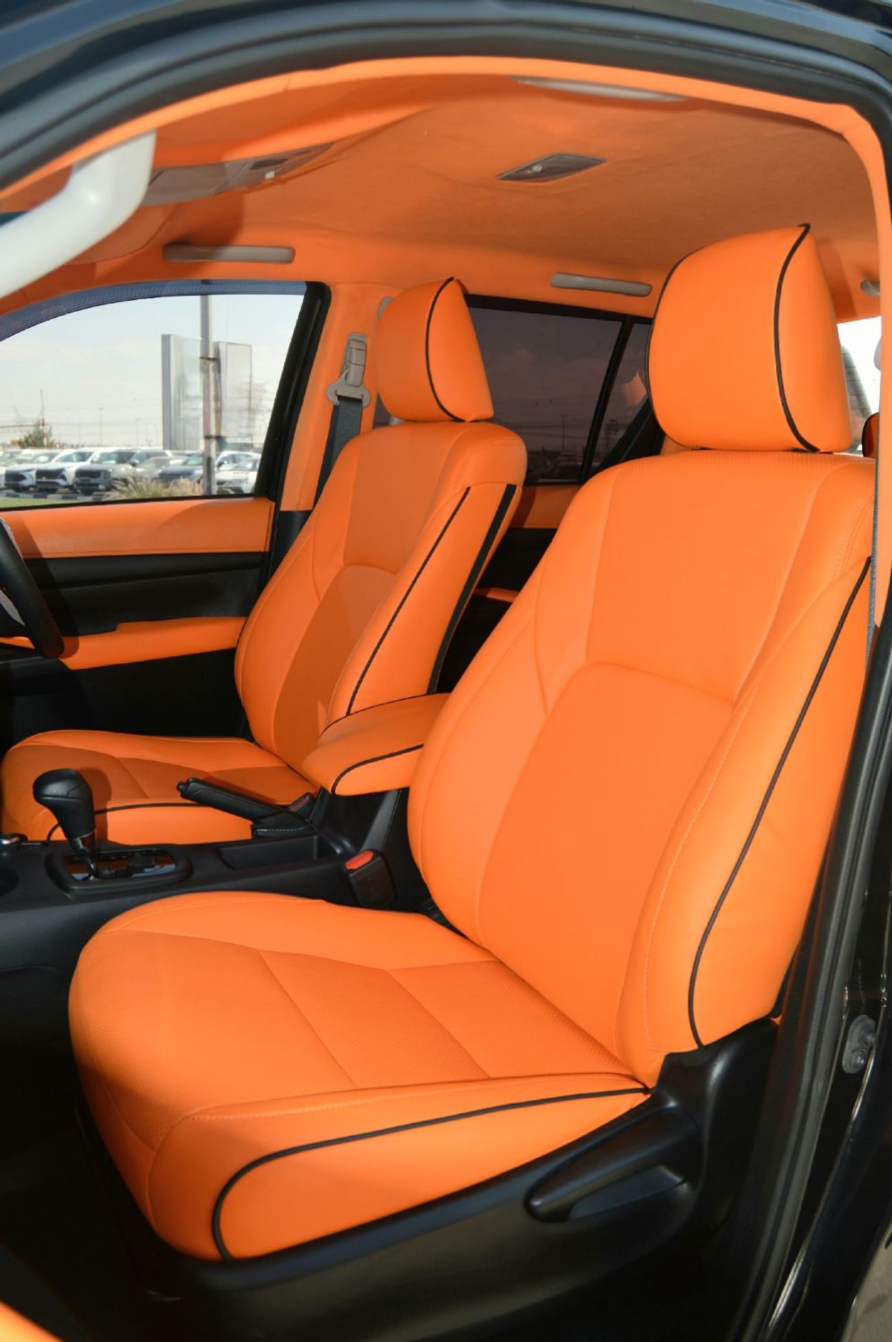 Toyota Hilux Double Cabin  Right Hand Drive  Year: *2025*  Rear view camera,  Engine: 2.8L/ V4