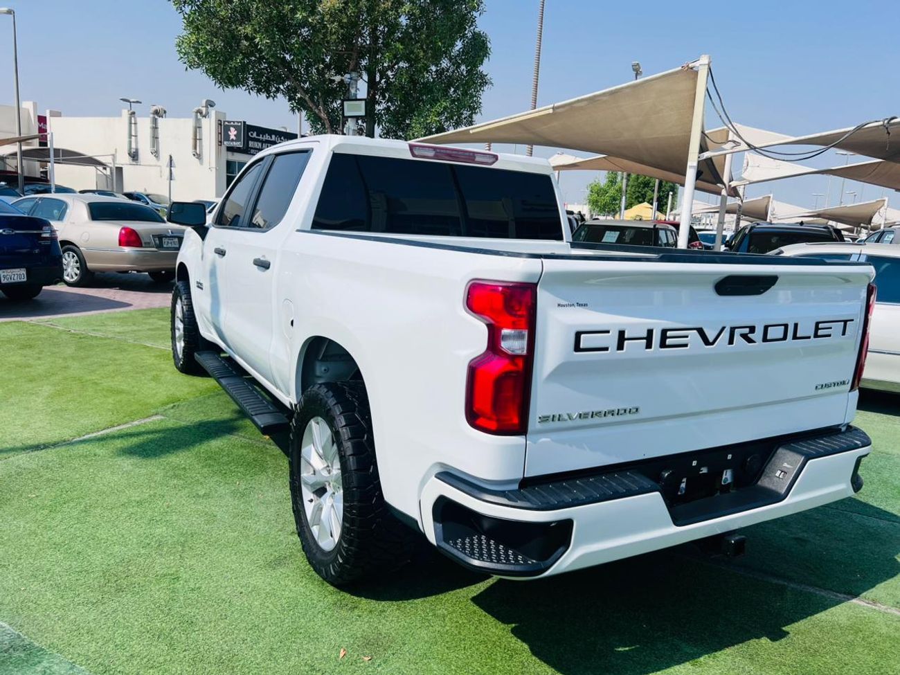 شيفروليه سيلفارادو Very clean car low mileage 4 cylinder turbo