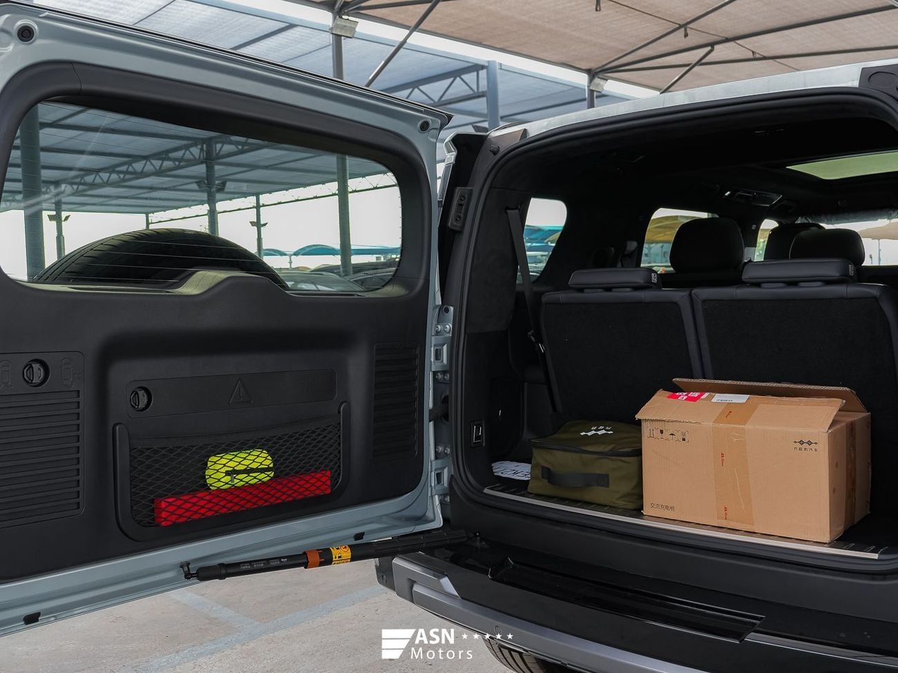 BYD Leopard 8 DELUX (NGCC) Smart and Brave Flagship Edition (7 Seats) Zhiyong Flagship Edition (7 Seats) 2025