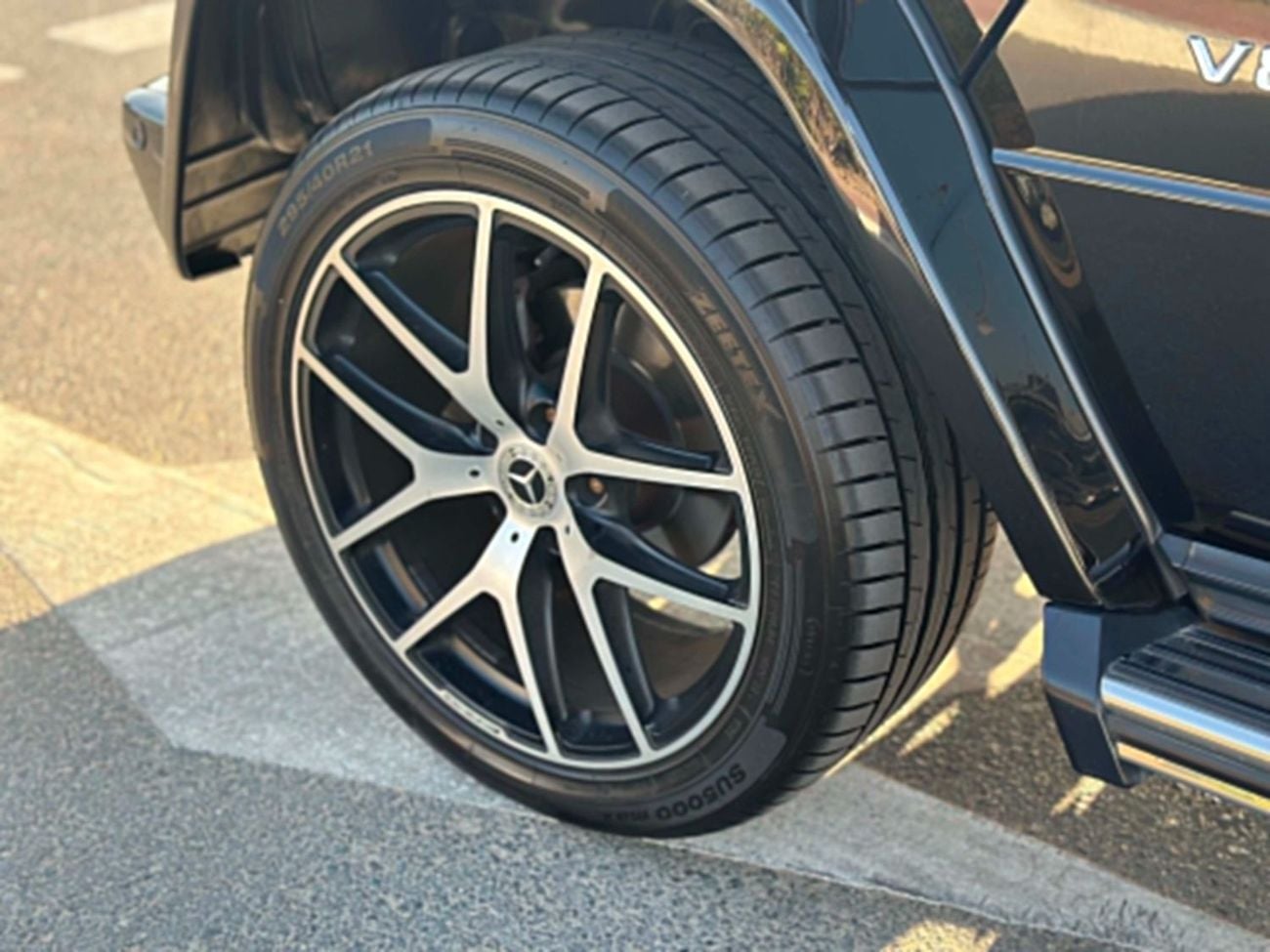 Mercedes Benz G550 Mercedes-Benz G550 2015 Less KM
