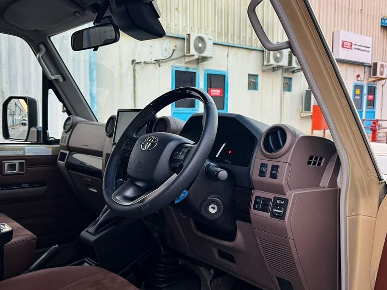 Toyota Land Cruiser S- DLX 71 LX 2.8 AUTO 4.0 AUTO (EXPORT ONLY) (RIGHT HAND DRIVE)