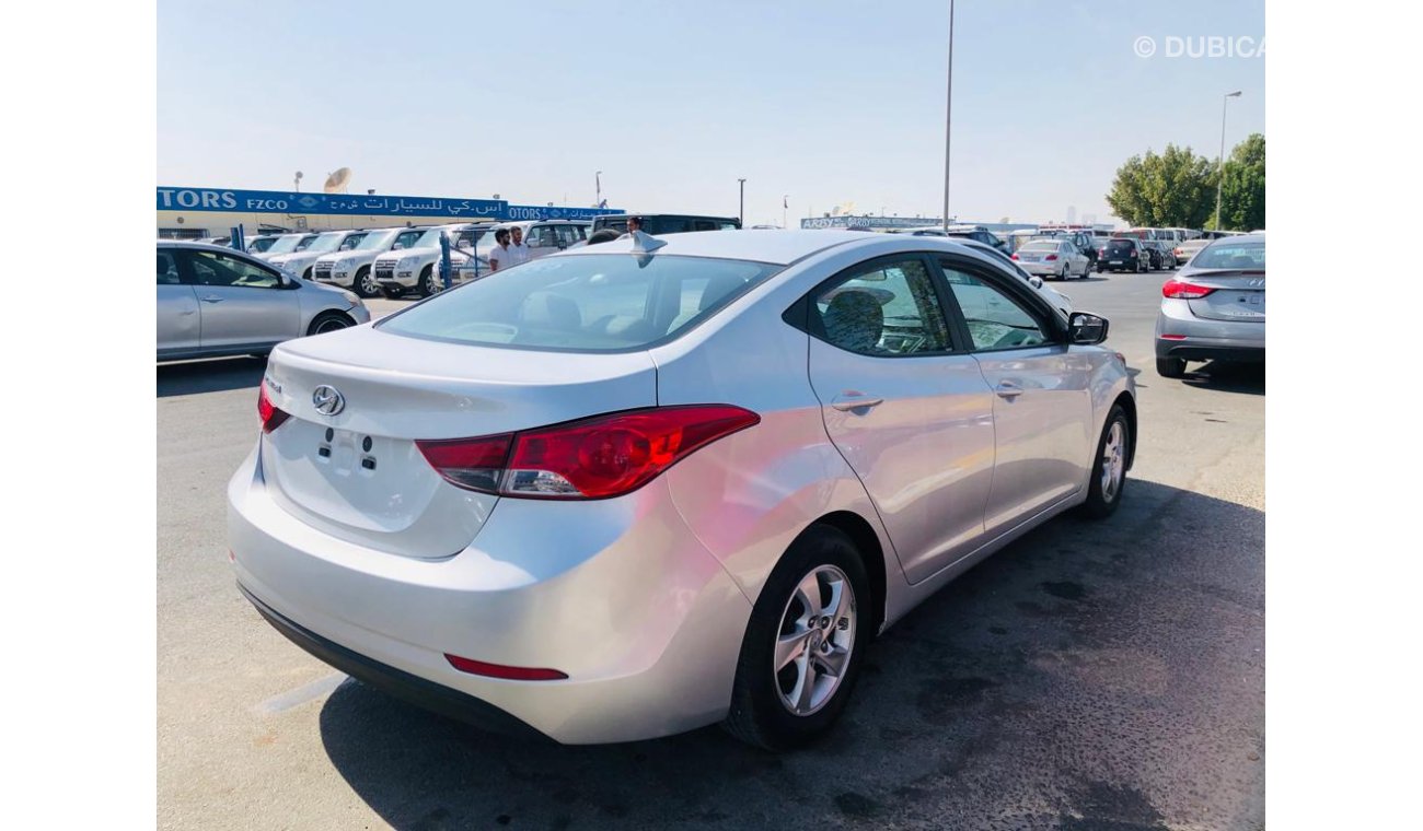 Hyundai Elantra 2015 SILVER