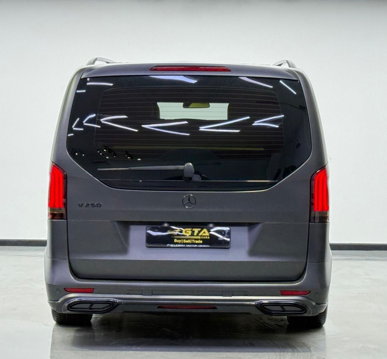 Mercedes Maybach V250 Maybach 2023 Mercedes Benz V250 Maybach Kit, 2028 Mercedes Warranty, Low Km, Excellent Condition, GCC