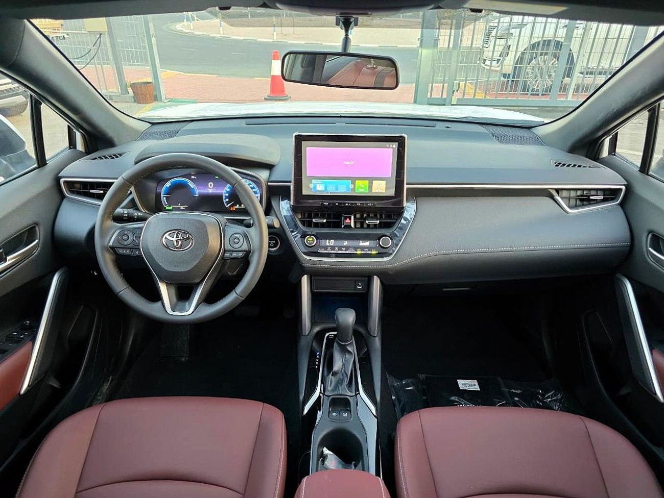 تويوتا كورولا كروس 1.8L XL (HEV)