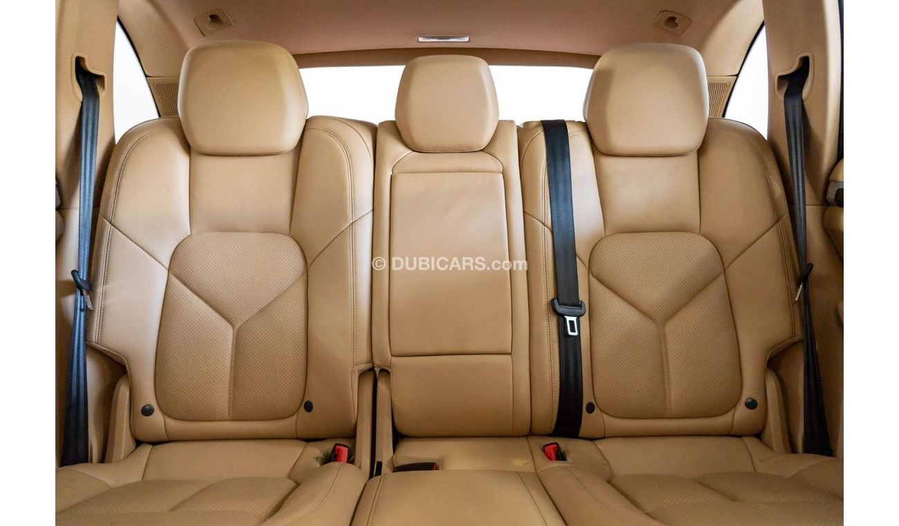 Porsche 718 Cayman 2015 Porsche Cayenne S / Full-Service History