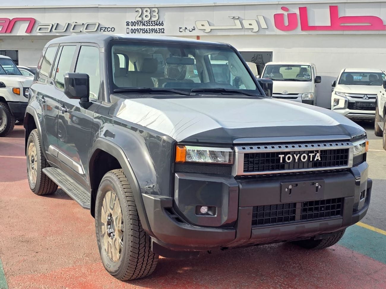 تويوتا برادو Toyota land Cruiser prado  MID 2.4l petrol Turbo A/T SUV 4WD  grey color 2026 model